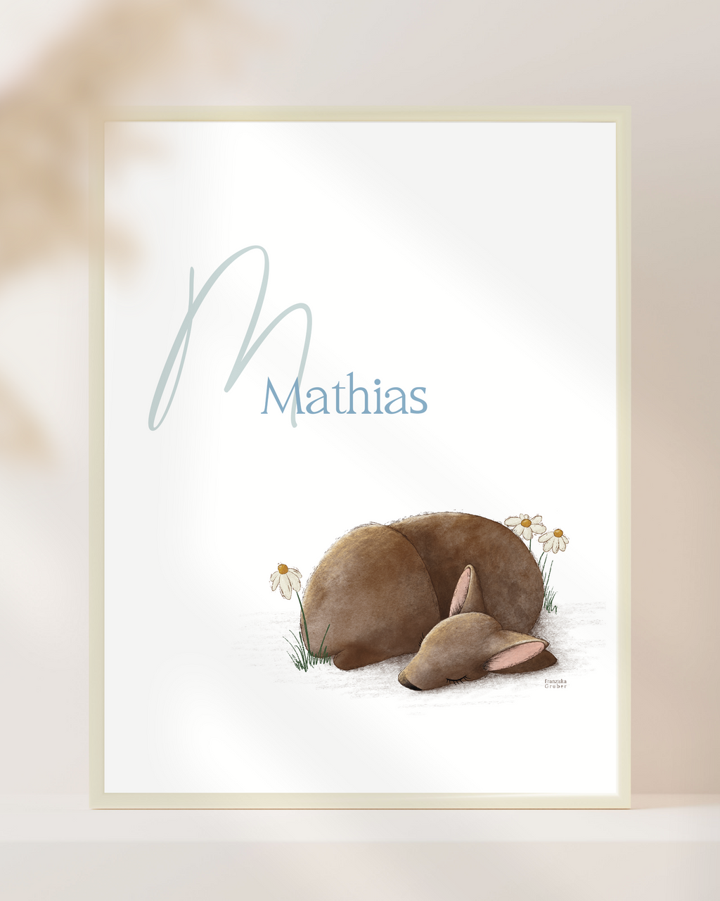 Personalisiertes Namensposter Baby mit schlafendem Rehkitz in A4 oder A3, liebevolle Kinderzimmer Deko und Geschenk zur Geburt oder Taufe.