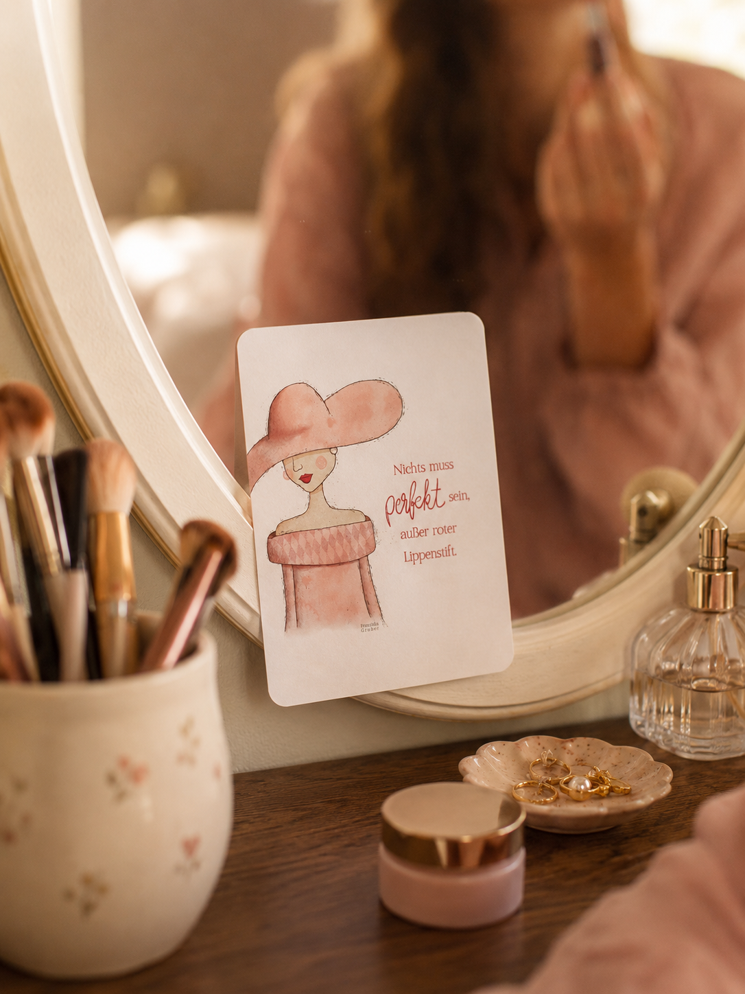 Postkarte | Nichts muss perfekt sein, außer roter Lippenstift | Für die beste Freundin